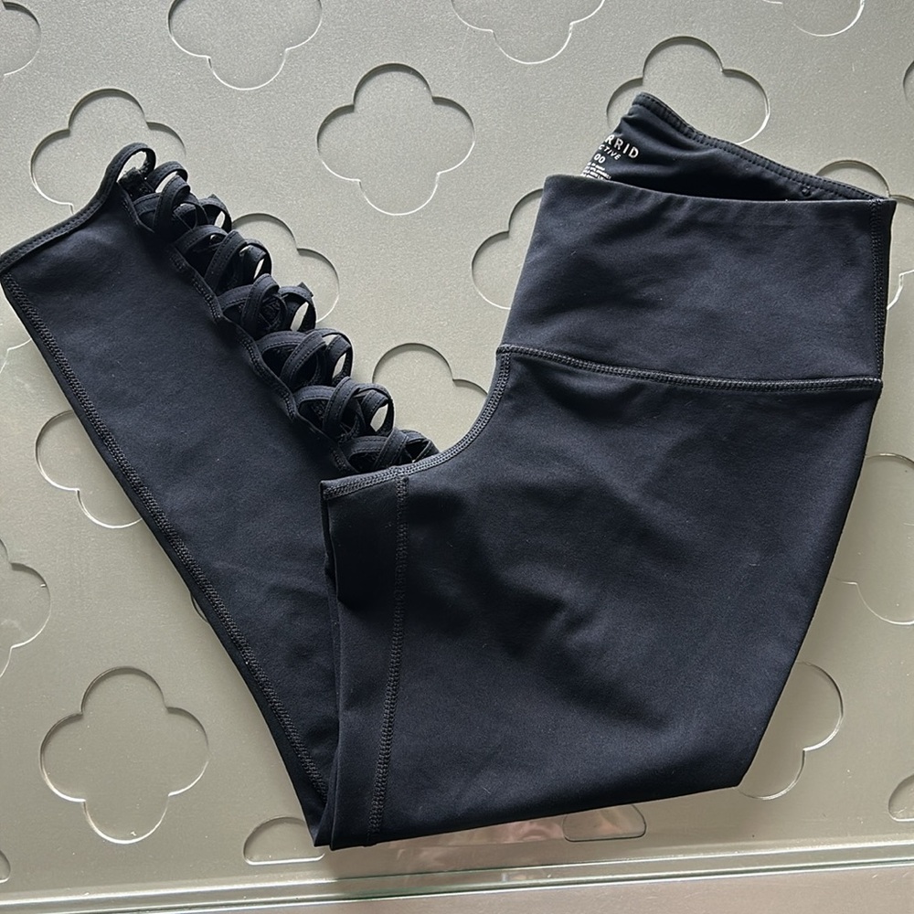 TORRID Active Black Lattice Detail Leggings Pants size 00 Medium/ Large - Picture 13 of 15